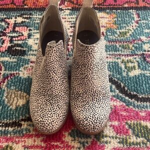 Toms Women's Ankle Boots - Black and White